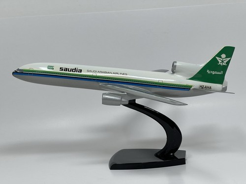 Vintage Saudia Airlines Air Jet Advance Model Lockheed L-1011 TriStar w/stand - Picture 8 of 24