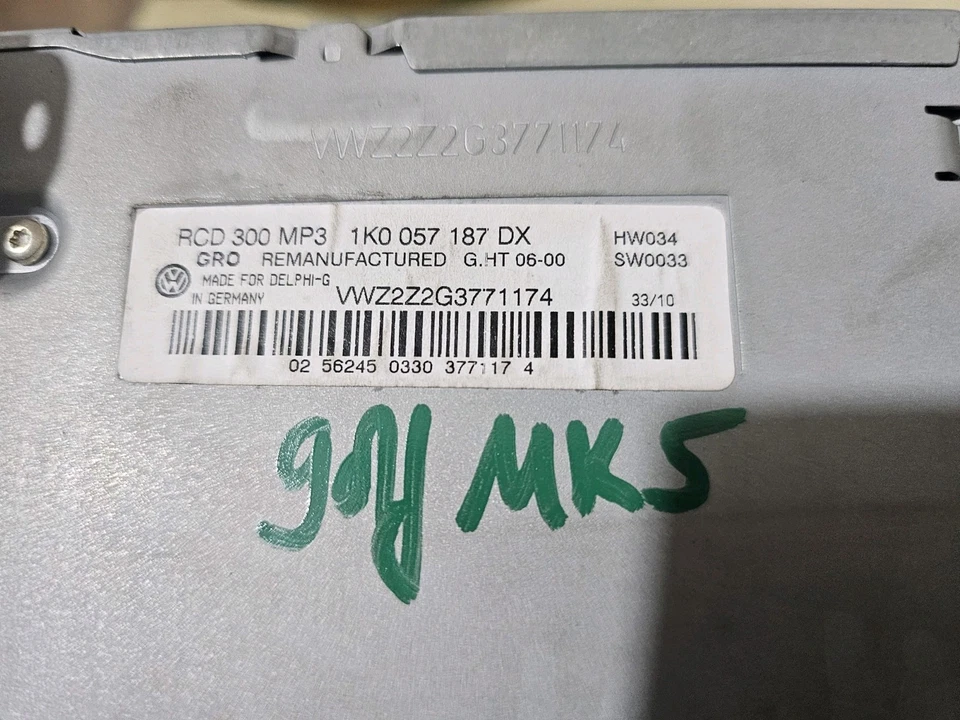 VW GOLF MK5 VW PASSAT B6 RCD 300 MP3 RADIO CD PLAYER HEAD UNIT 1K0057187DX - Image 2 of 4