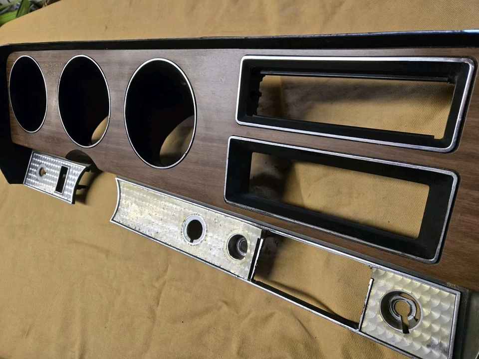 Pontiac GTO Lemans Tempest T37 1970 a 1972 tablero bisel panel de instrumentos Foto 2 de 4