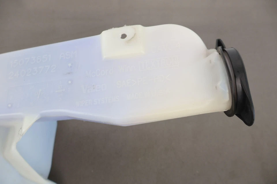 99-06 GMC Sierra 2500HD depósito de líquido para lavadora de parabrisas con bomba y tapa Foto 2 de 4