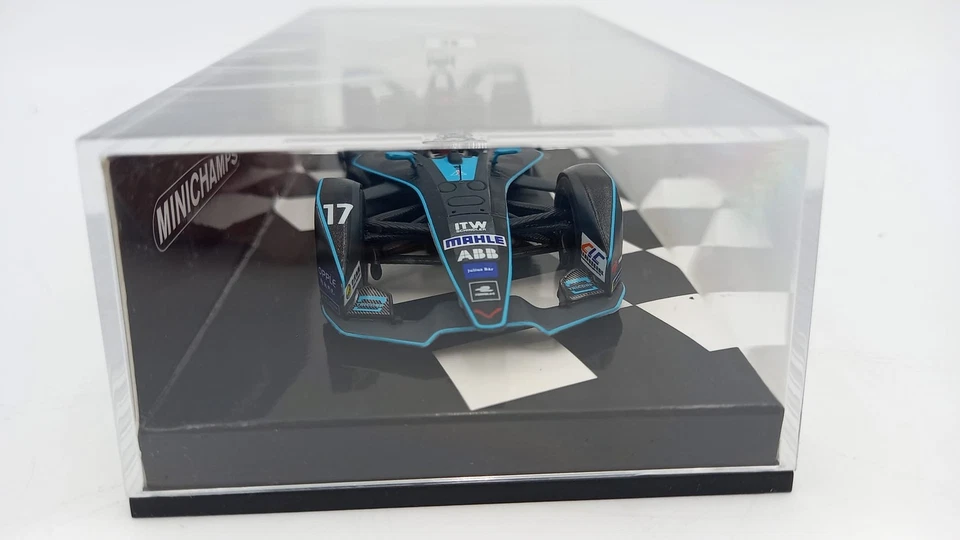  MIN414180017 Minichamps Gary Paffett HWA Racelab Formula E Season 5 1/43 - Immagine 2 di 4
