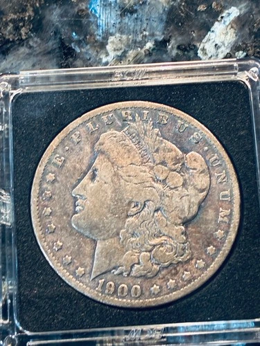 1900-O morgan silver dollar