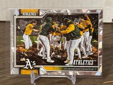 2026 Topps Series 1 TEAM CARD Athletics DIAMANTE FOIL #304