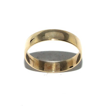 Unisex, gents/ladies 9ct yellow gold traditional wedding band, UK size M 1/2