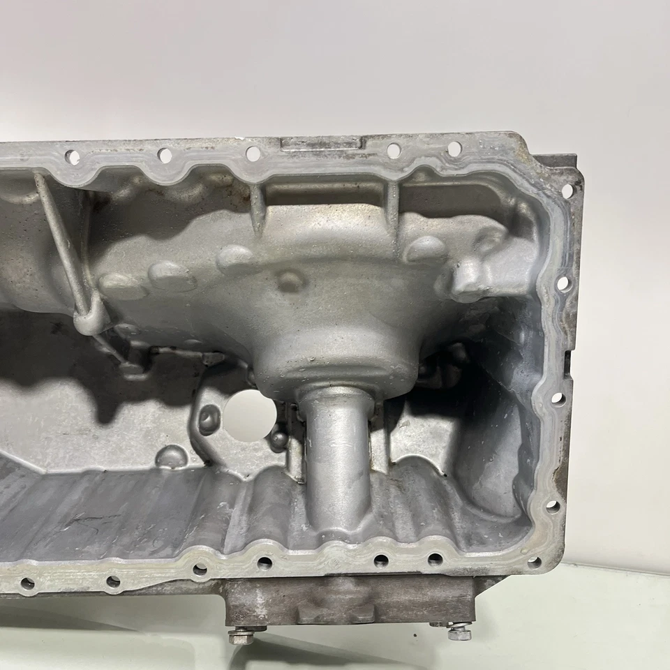 2013-2016 BMW 328I XDRIVE 2,0 л - масляный поддон двигателя 7601942 7636294 - Изображение 4 из 4