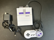 Super Nintendo Console CLV-201 with a Controller CLV-202 and power cord