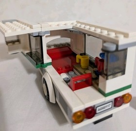 LEGO CITY #60117 Caravan No Car RETIRED Camping Travel Trailer German Shepherd 