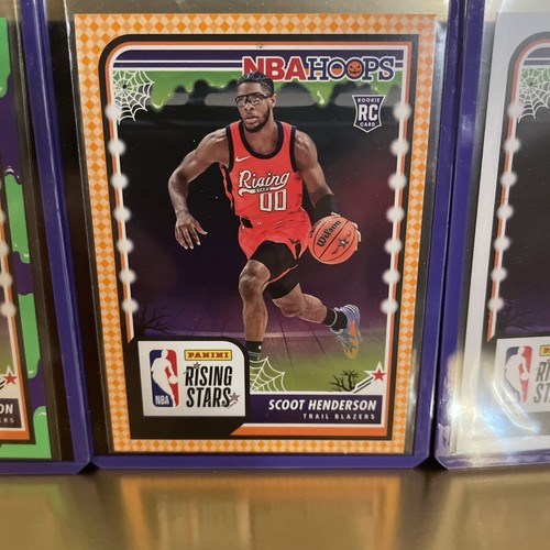 Scoot Henderson SLIME & ORANGE Esclusive Halloween 2023-24 Panini Cerchi Infestati - Foto 3 di 4