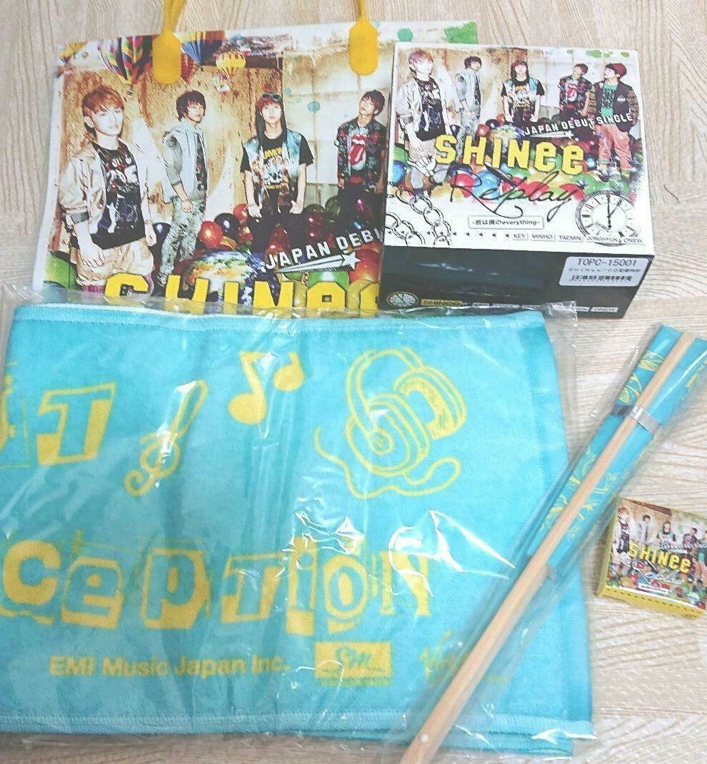 SHINEE  Replay  JAPAN DEBUT PREMIUM 限定盤‼️ SHINee Replay JAPAN DEBUT PREMIUM First limited CD+DVD+