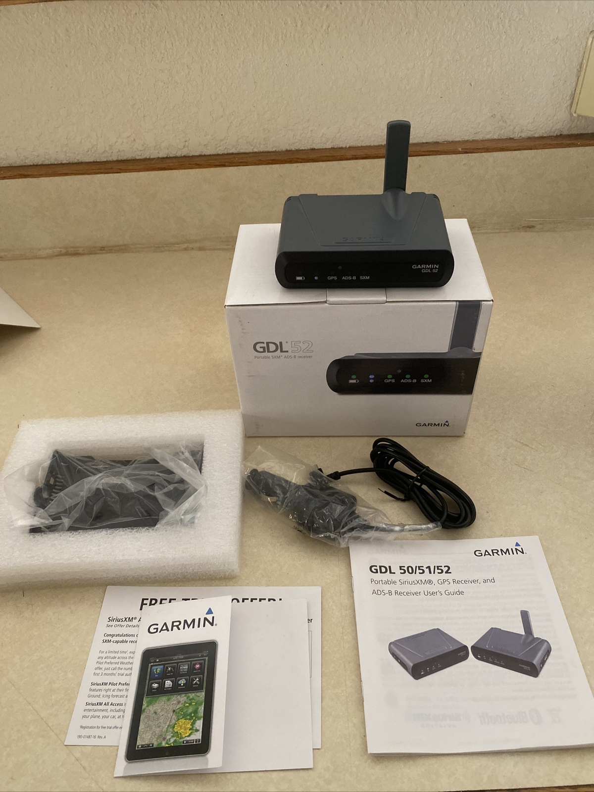 garmin-gdl-52-portable-siriusxm-ads-b-receiver-010-01561-20-ebay