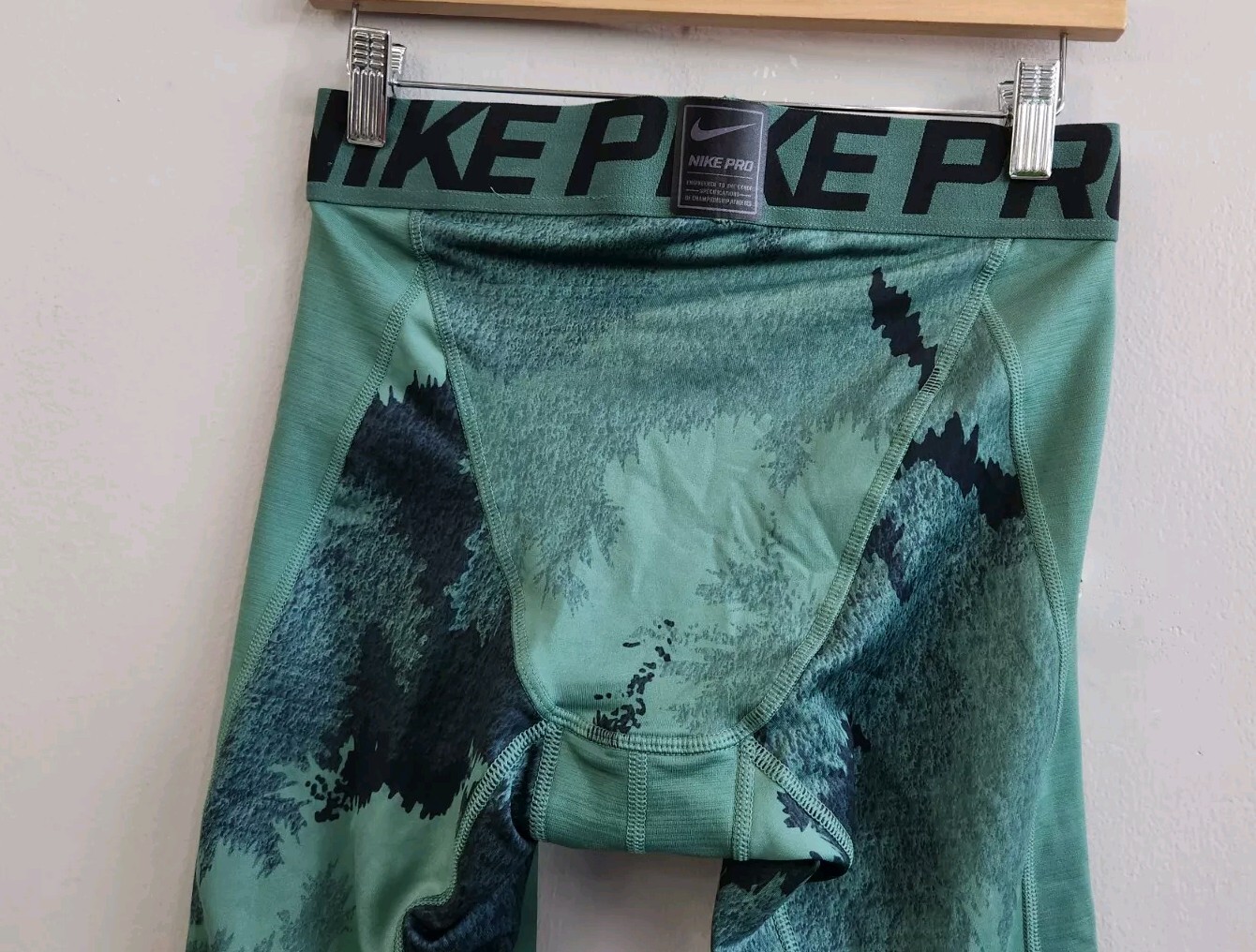 Nike Pro Hyperwarm Performance Training Compressi… - image 4