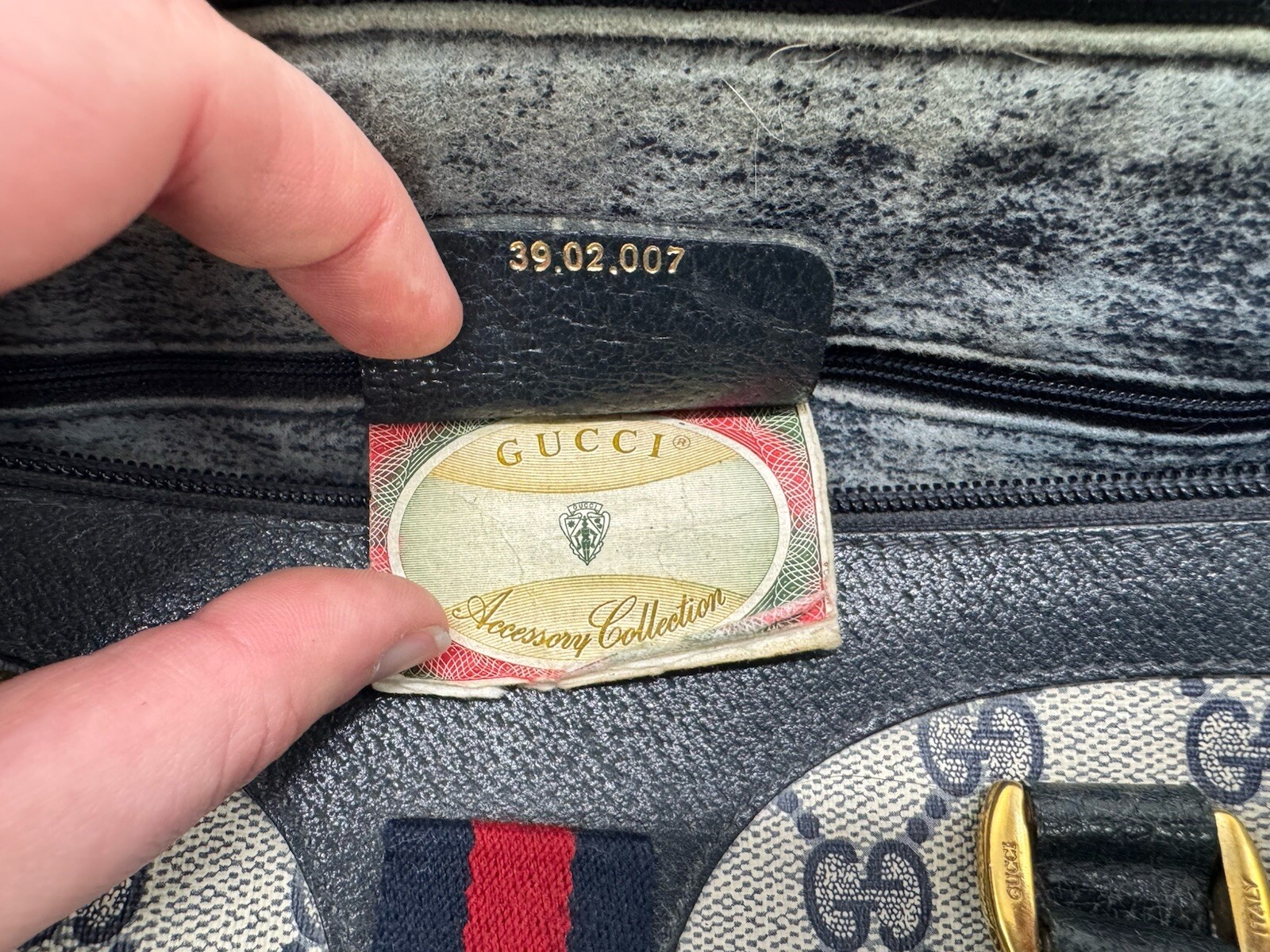 AUTHENTIC GUCCI HANDBAG, ACCESSORY COLLECTION, IN… - image 11