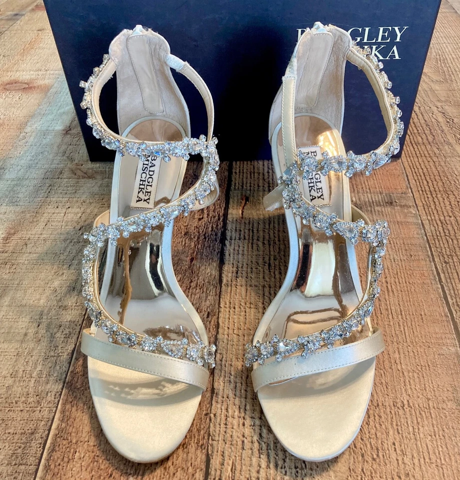Zapatos de cuña Badgley Mischka Bennet crema talla 8 tiras pedrería nuevos con etiquetas elegantes Foto 2 de 4