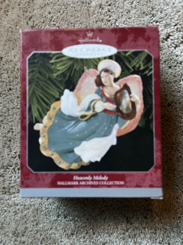 1998 Hallmark Keepsake Ornament Heavenly Melody New In Box