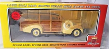 1/18 ( IWR 34 )  1939 Chevy Woodie in the box
