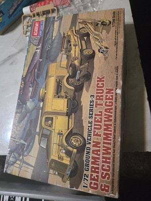 2005 ACADEMY Hobby Mod Kits 1/72 Ground Vehícle 3 German Fuel Truck & Schwimmwag