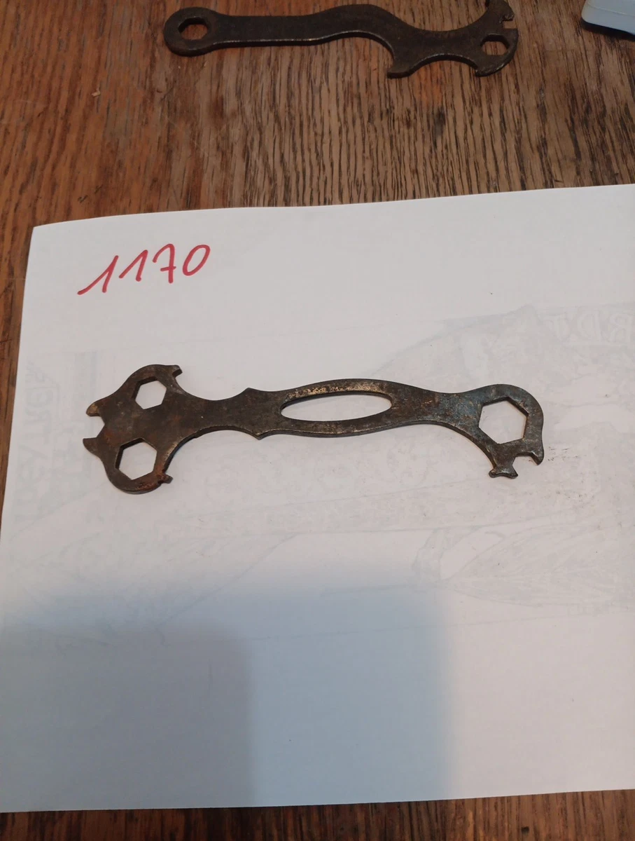 Ancien Outil De Vélo – Occasion, Usure Superficielle