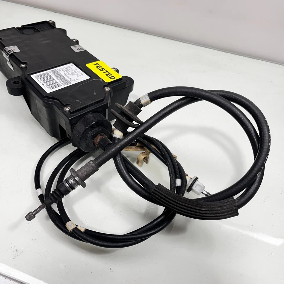 Actuador de freno de estacionamiento eléctrico de emergencia Mercedes W221 S550 CL550 2007-2009 FABRICANTE DE EQUIPOS ORIGINALES Foto 2 de 4