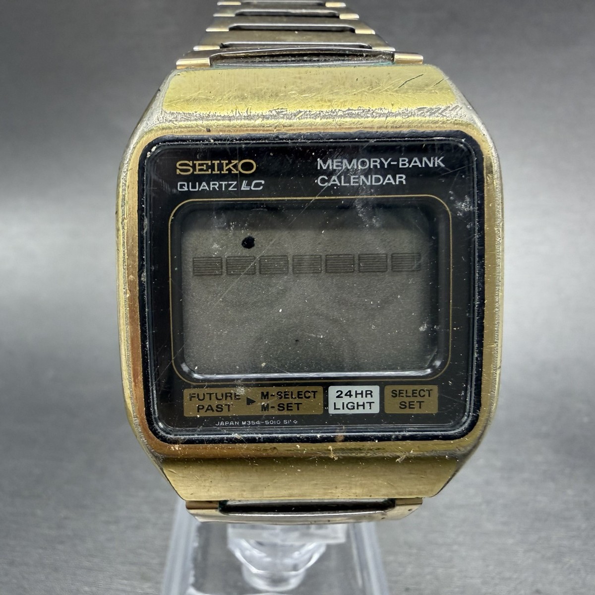 希少品ヴィンテージSEIKO/24HＲ100YEARS-CALENDAＲ Seiko Memory Bank Calendar Digital Watch Men 34mm Two Tone VTG
