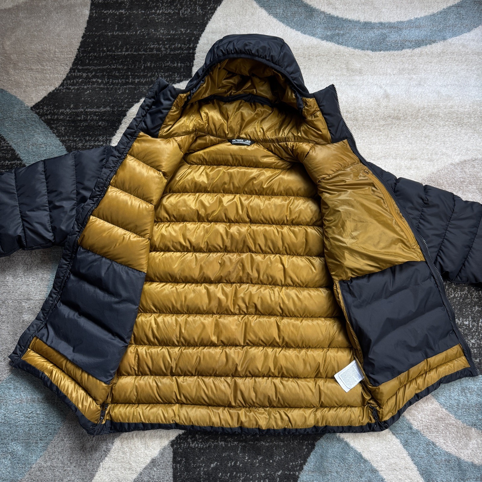 Arc'teryx Thorium AR 24K Medium Down Insulated Hoody - Size XL men’s/hommes thumbnail 6