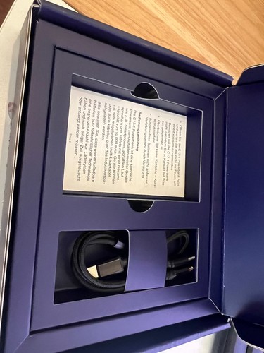 American Express Amex Power Bank 10,000mAh USB C * LIMITED EDITION* FROM GERMANY - Picture 5 of 5