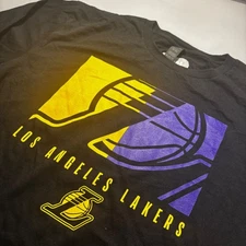 NBA Los Angeles Lakers Long Sleeve Graphic T-Shirt Mens Size M NWOT