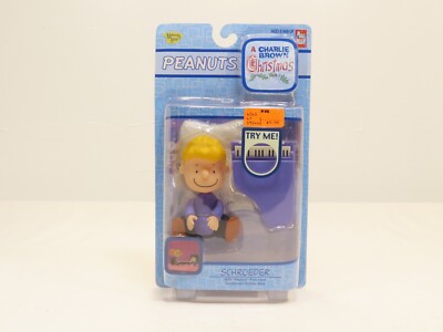Memory Lane A Charlie Brown Christmas Schrodeder NIB 7129