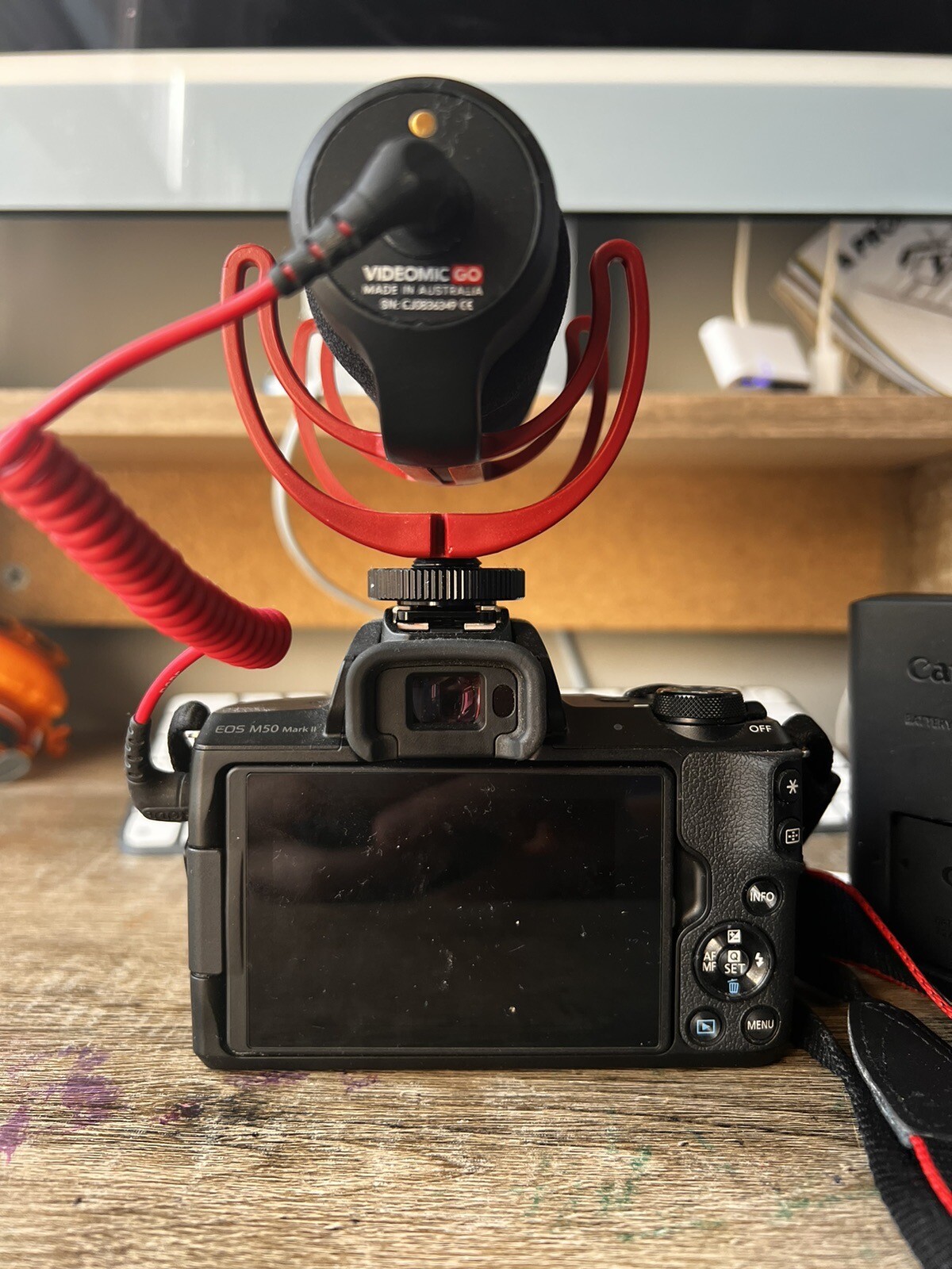 Canon EOS M50 Mark II 24.1MP Mirrorless Camera Black .+ Rode Mic