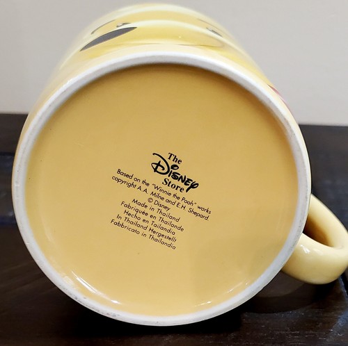 Disney Store ~ Winnie the Pooh ~ Large Face Graphic Coffee Mug ~ Yellow - Picture 5 of 5