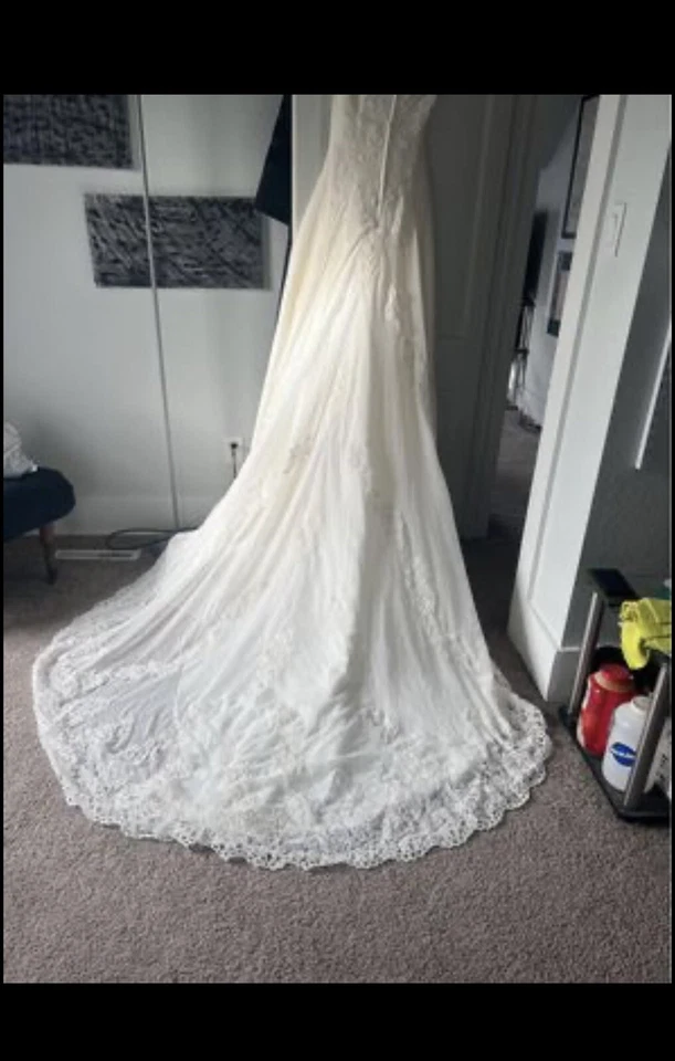 Vestido de novia Moonlight marfil con hombros descubiertos, talla 10, nuevo Foto 2 de 4