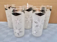 Vintage White with snowflakes Ice Tea Glasses 12 ounces Set of 5.   (U1-17)