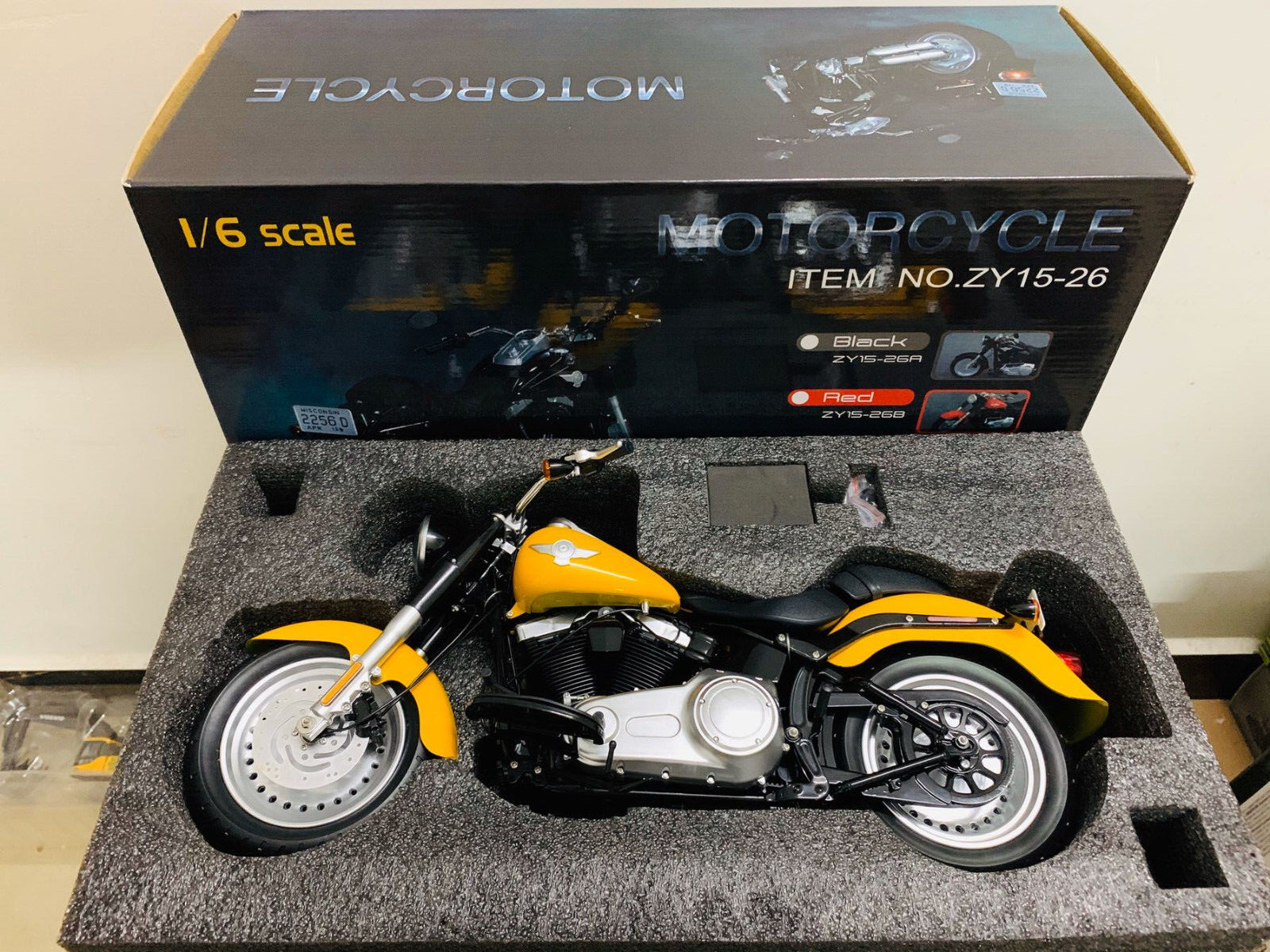 Zytoys 1/6 Scale DieCast Model Bike Heavy Vehicle Motorcycle Yellow New in Box