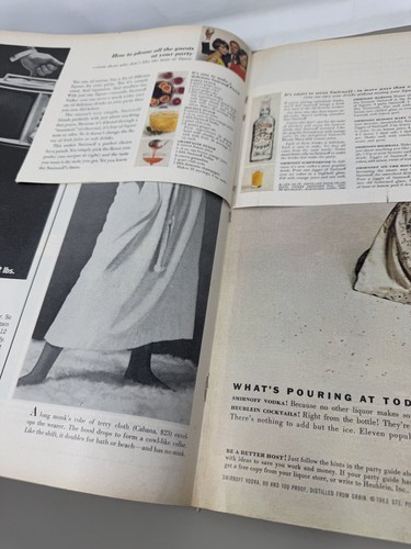 Lot of 2 Life Magazines - JFK John F Kennedy Assassination Nov 29+Dec 6, 1963 - Picture 5 of 24
