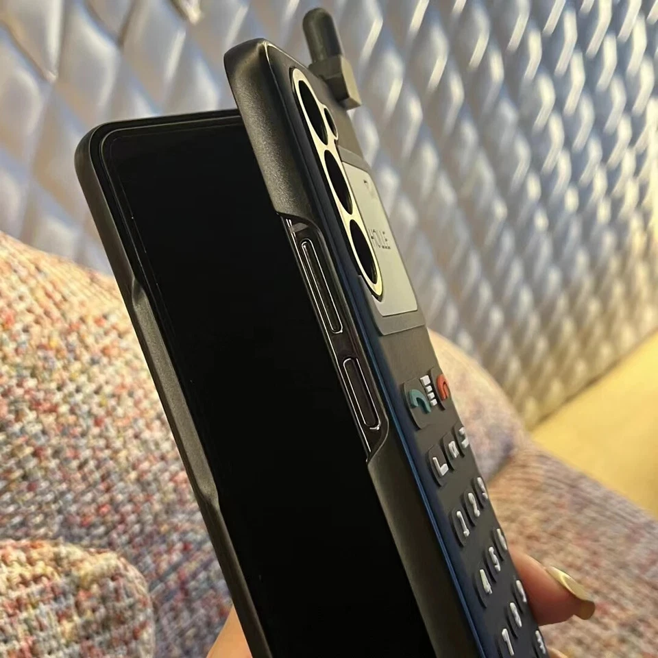 3D Antenna Game Boy Gamepad Retro Phone Samsung Galaxy Z Fold 6 5 Silicone Case - Image 3 of 4