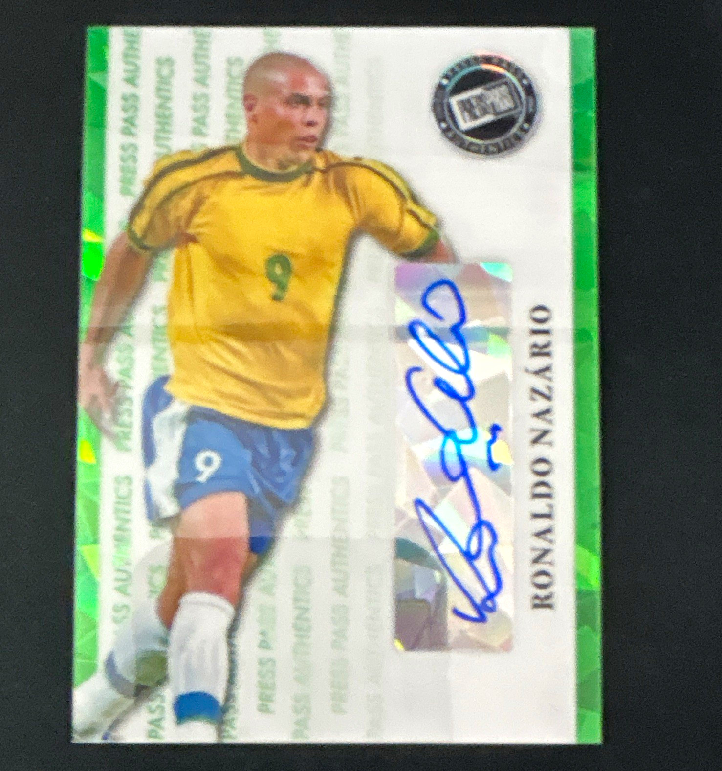 Leaf 2021 Press Pass Authentics Autographs Ronaldo Nazario Green Auto /6 PP-RN1