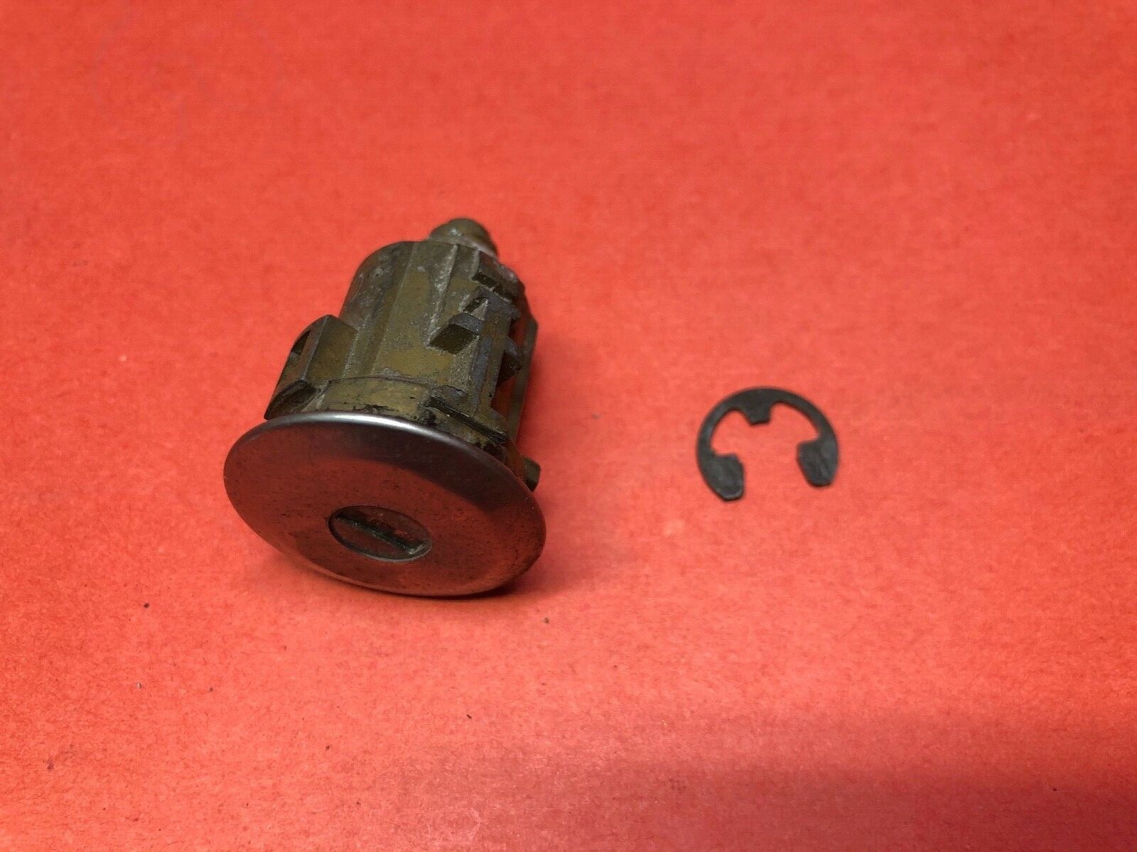 20052010 CHEVY COBALT TRUNK LID DOOR LOCK CYLINDER 2 KEYS USED OEM eBay