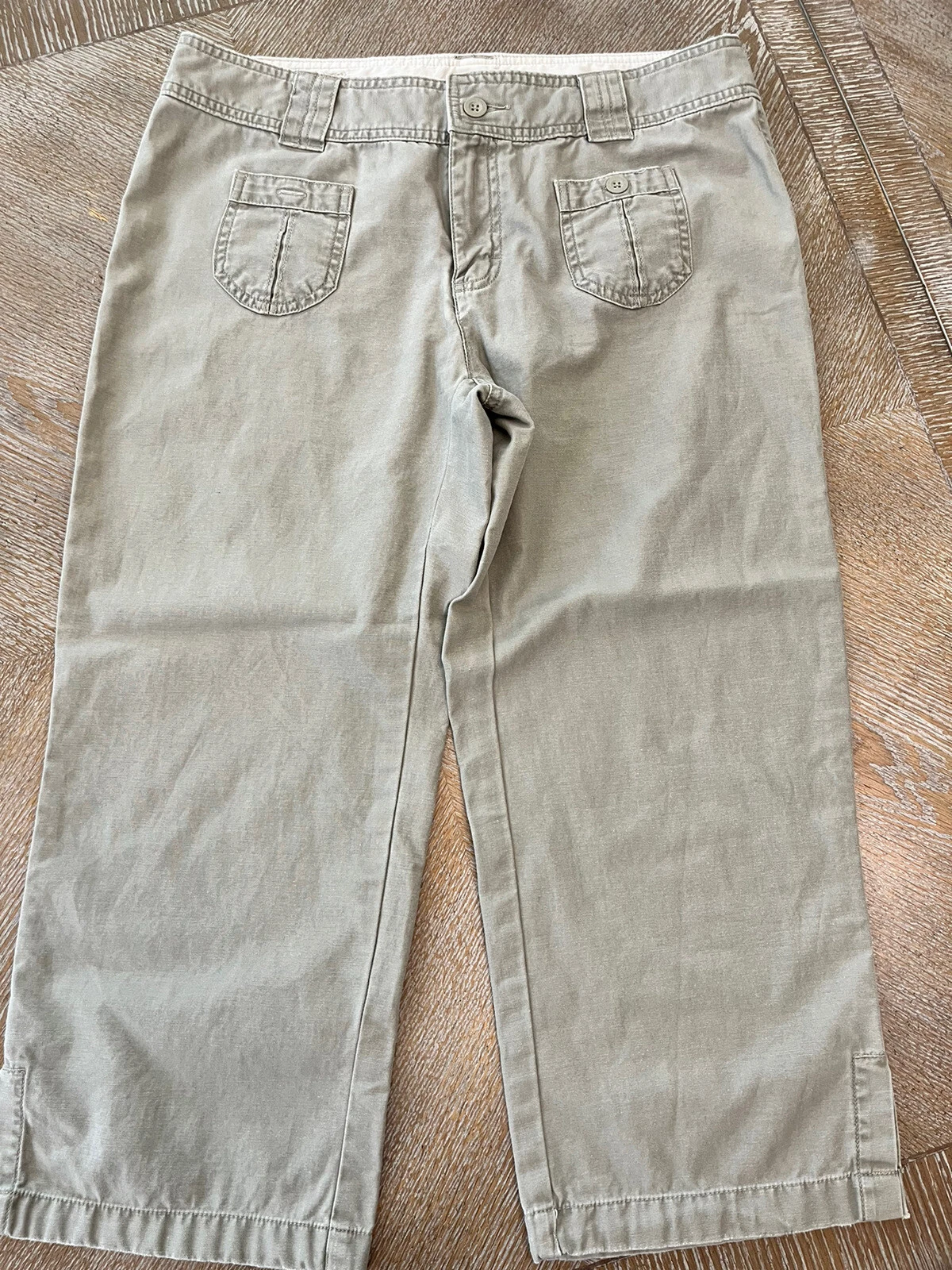 The North Face Capris Pants Sz 12 Green 100% Cotton Waist 34” Inseam 22.5”