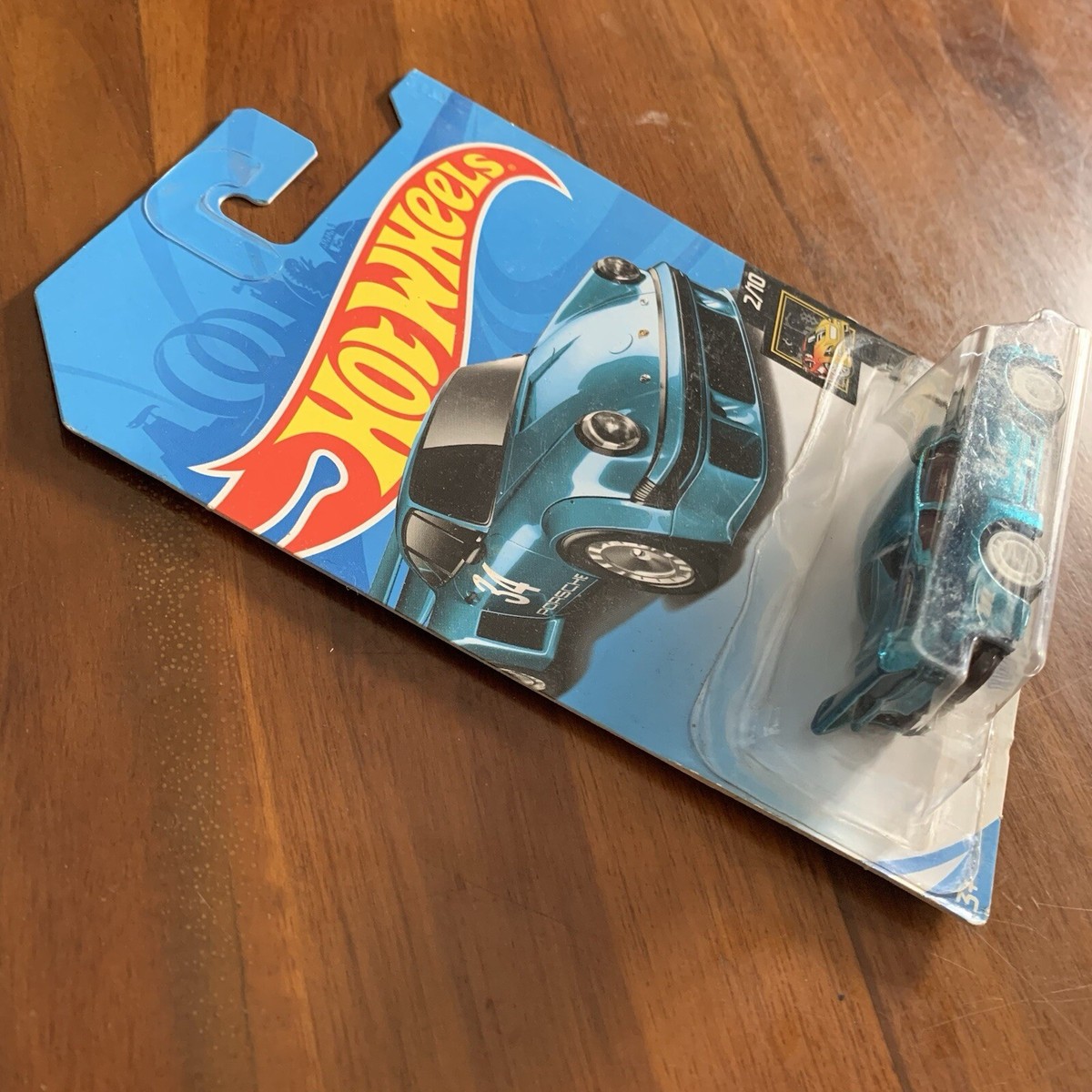 ホットウィール スーパートレジャーハント Porsche 934.5 Hot Wheels 2018 Super Treasure Hunt Porsche 934.5 Real