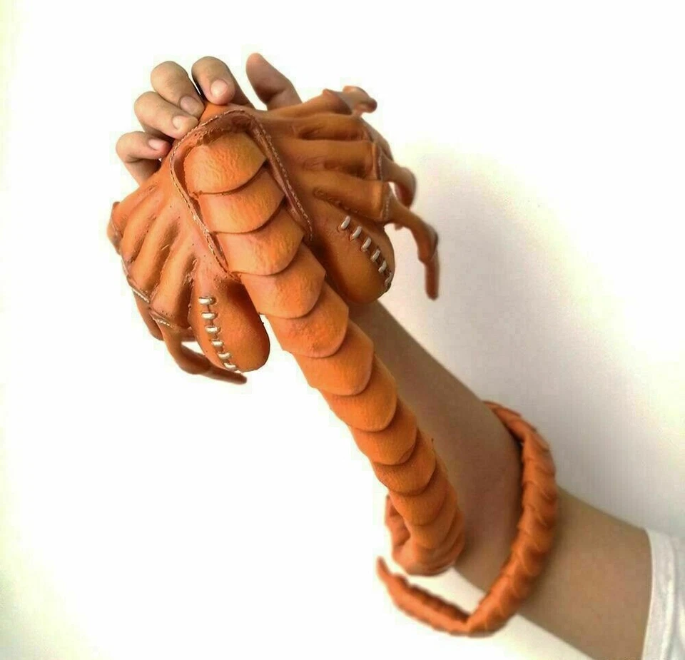 Scorpion Mask Party Prop Facehugger Toy Alien Deluxe Latex Face Cosplay Props AU - Image 4 of 4