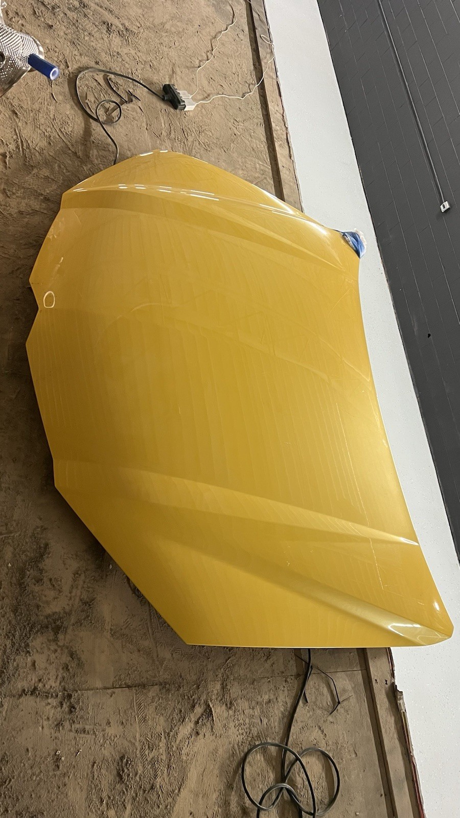 Lamborghini Urus Hood / Bonnet Yellow