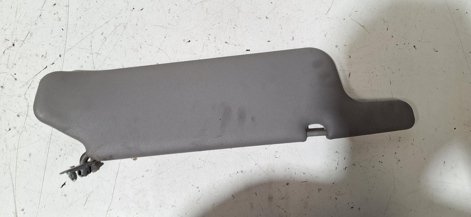Toyota Avalon Left Sun Visor MCX10 07/2000-06/2005 - thumbnail 2