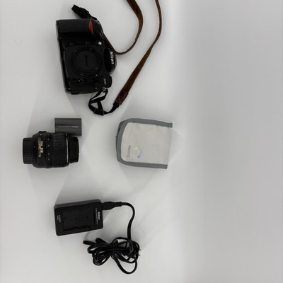 Nikon D D200 10.2MP Digital SLR Camera - Black W/ DX G 18-55 Lens