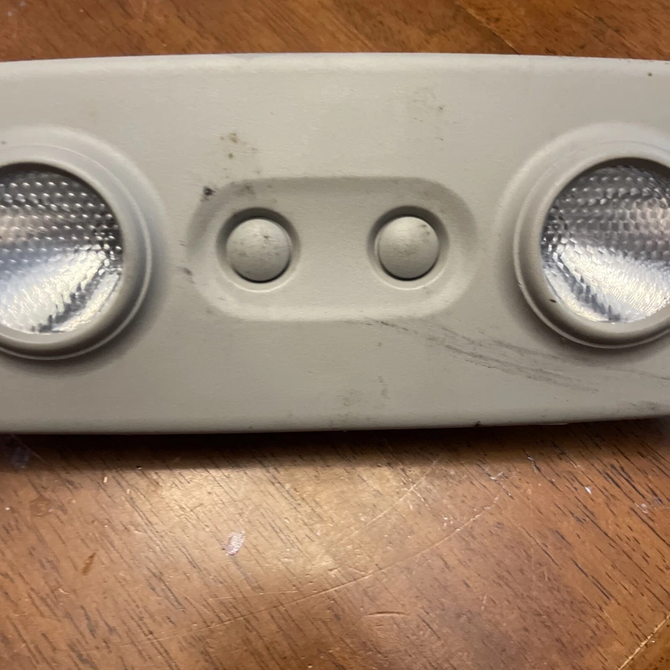 GMC Acadia 2007-2012 luz domo lámpara interior interruptor superior consola techo Foto 4 de 4