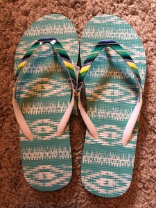 aeropostale flip flops