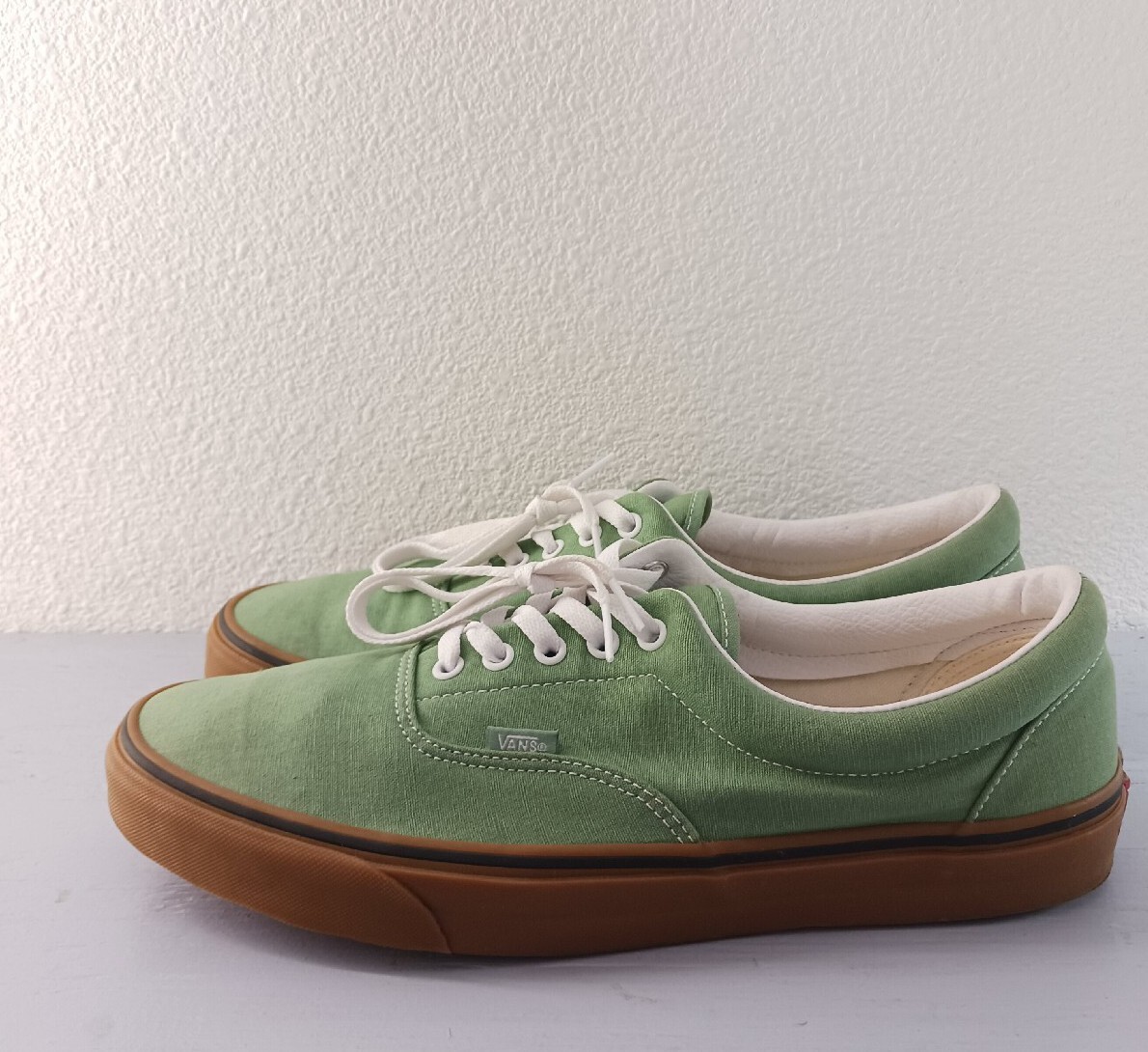 Vans Men's Old Skool Gum Bottom Basil Green True White Vans Men's Old Skool Gum Bottom Basil Green True White