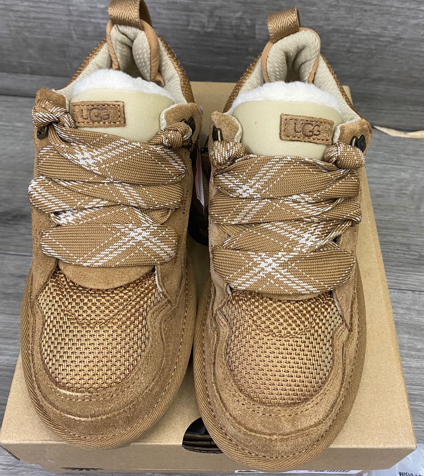 UGG Lowmel Chestnut Kids Boots Size 6