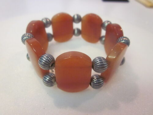 VERY NICE VINTAGE CARNELIAN STRETCH BRACELET WITH SILVER BEADS - Picture 3 of 10