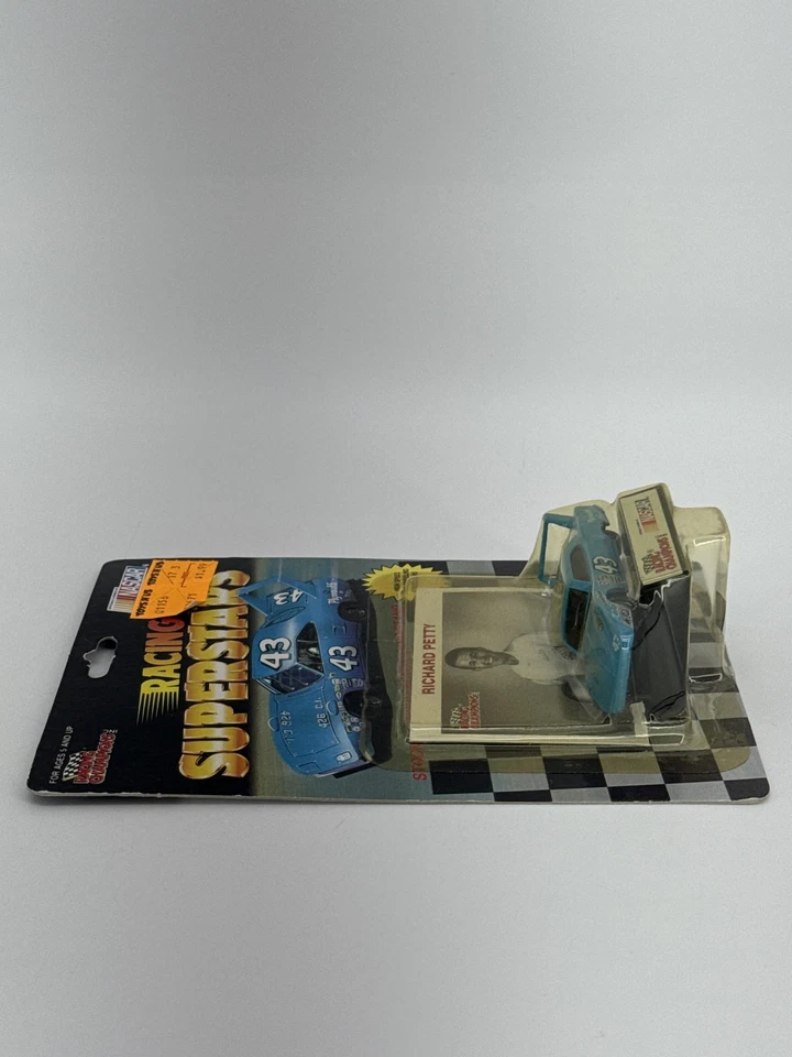 Campeones de carreras Richard Petty #43 1970 Plymouth Superbird 1991 1:43 NASCAR NUEVO EN PAQUETE Foto 3 de 4