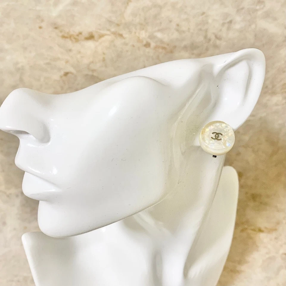CHANEL Earrings COCO Mark Shell Hologram Round Clear White Logo Accessories - Image 4 of 4