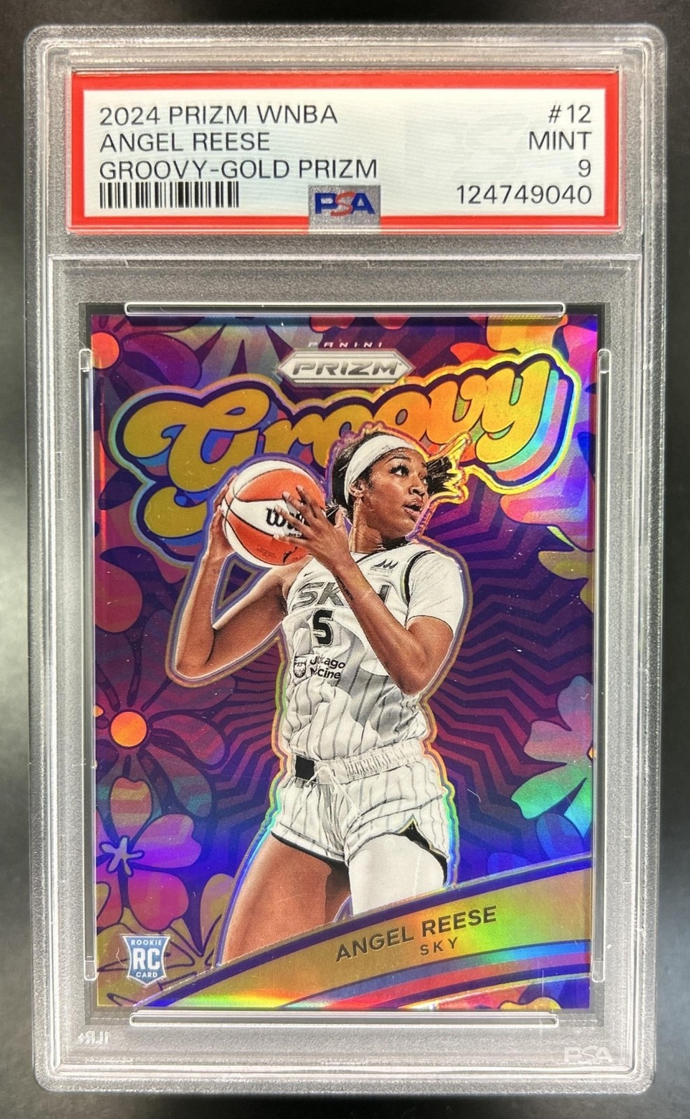 2024 Panini WNBA Prizm Angel Reese Groovy RC Gold Rookie #/10 Sky PSA 9